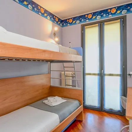Apartment Desenzanoloft Official Partner Marriott Homes & -butterfly And 5 Pools Family Desenzano del Garda