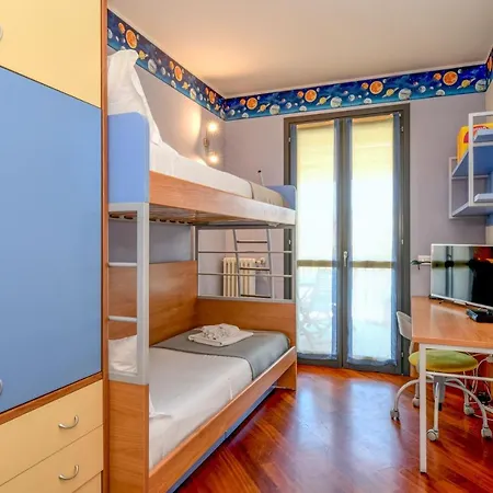 Desenzanoloft Official Partner Marriott Homes & -butterfly And 5 Pools Family Apartment