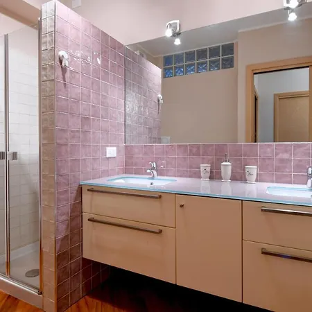 Marriott Butterfly And 5 Pools Family Desenzanoloft Official Partner Homes & By Marriott Bonvoy Lejlighed *