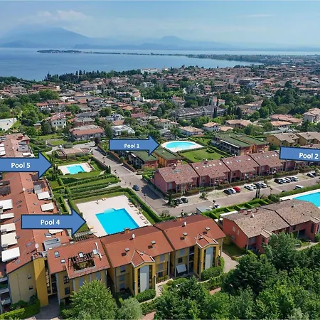 Desenzanoloft Official Partner Marriott Homes & -butterfly And 5 Pools Family Desenzano del Garda